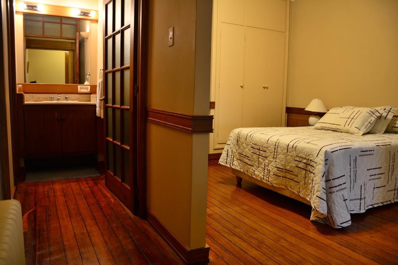 Hotel Crown Melo Esterno foto