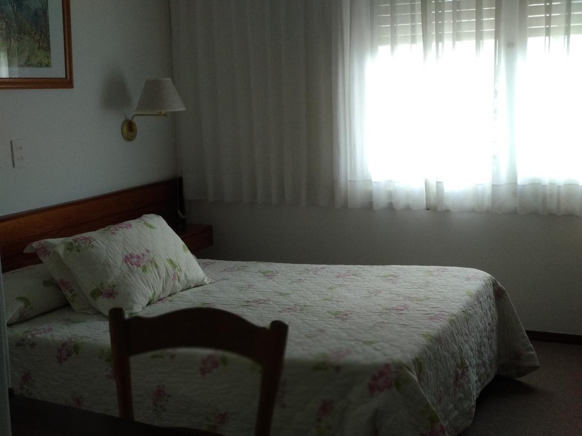 Hotel Crown Melo Esterno foto