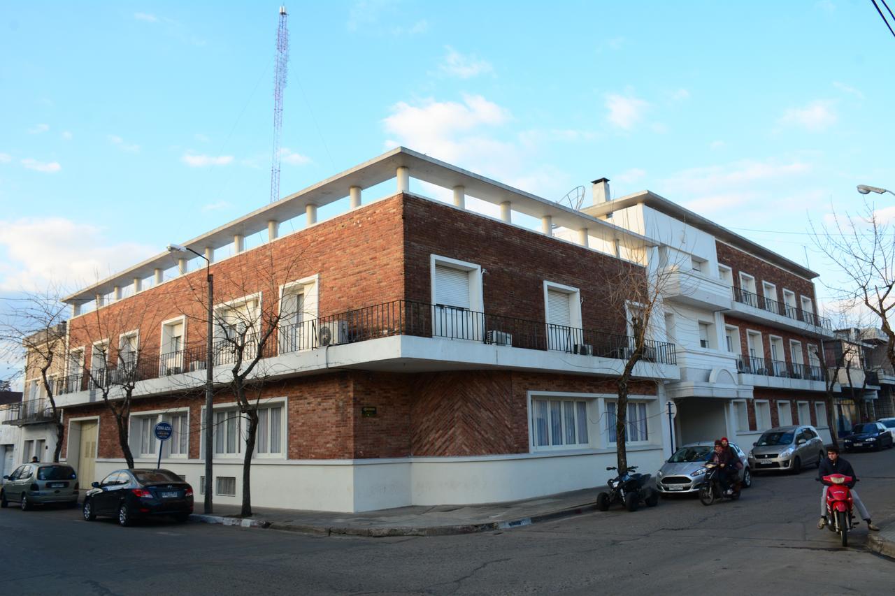 Hotel Crown Melo Esterno foto